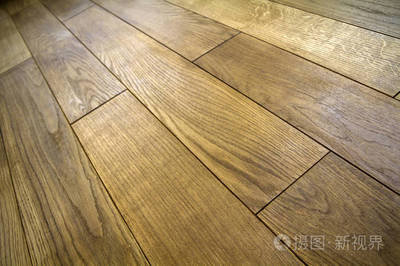 天然棕色紋理木地板 自然之美，家居之韻
